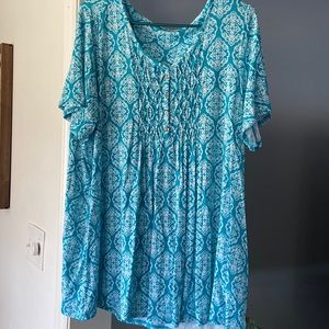 Women’s short sleeve blouse